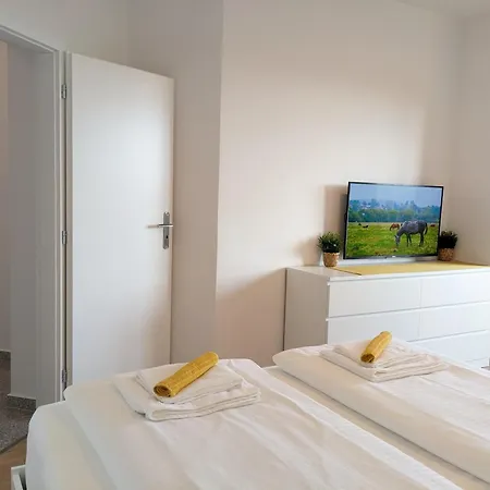 Clearvuehome - Panoramic 43 M2 Slavin Apartment *