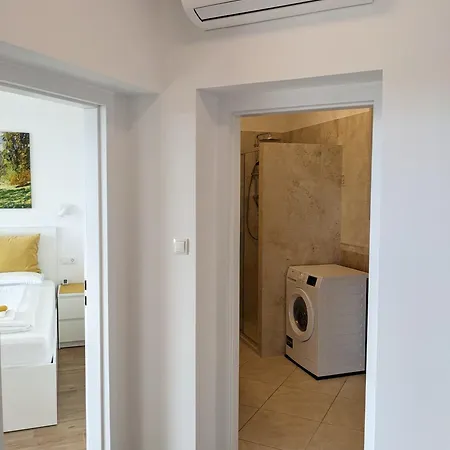 Clearvuehome - Panoramic 43 M2 Slavin דירה